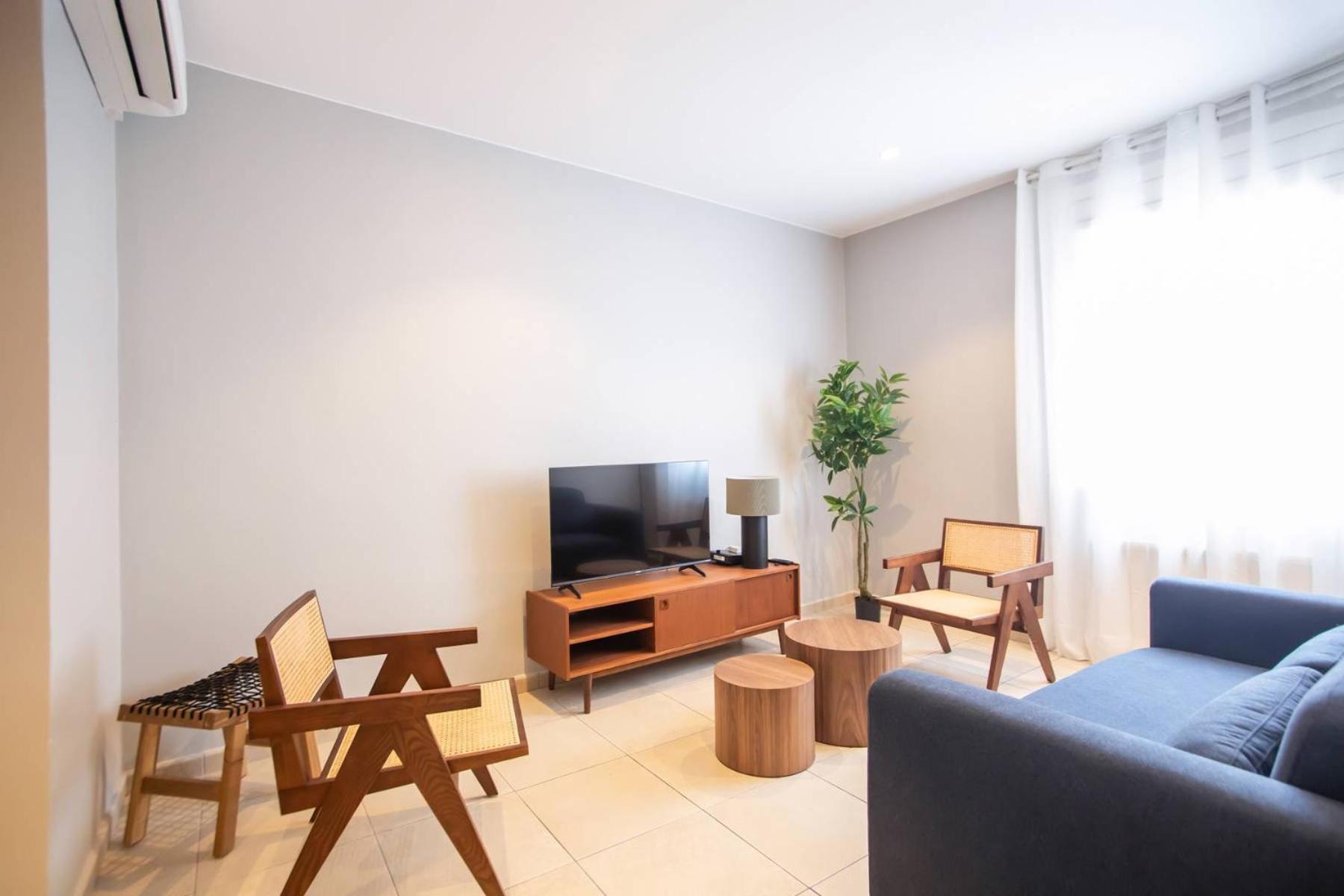 P1mal1091- Fantastic 3bed Steps Away From Sagrada *