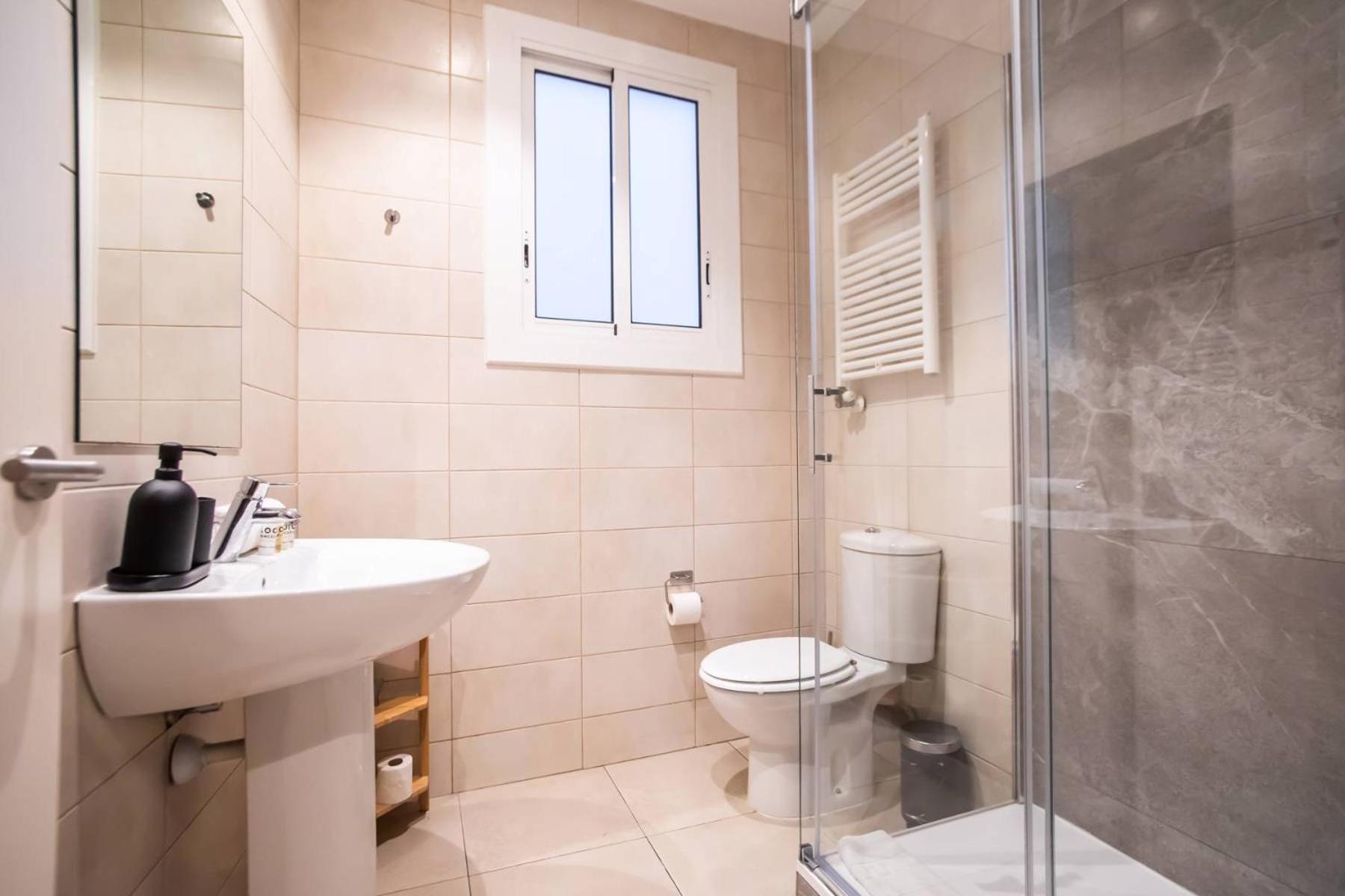 Apartamento P1mal1091- Fantastic 3bed Steps Away From Sagrada *