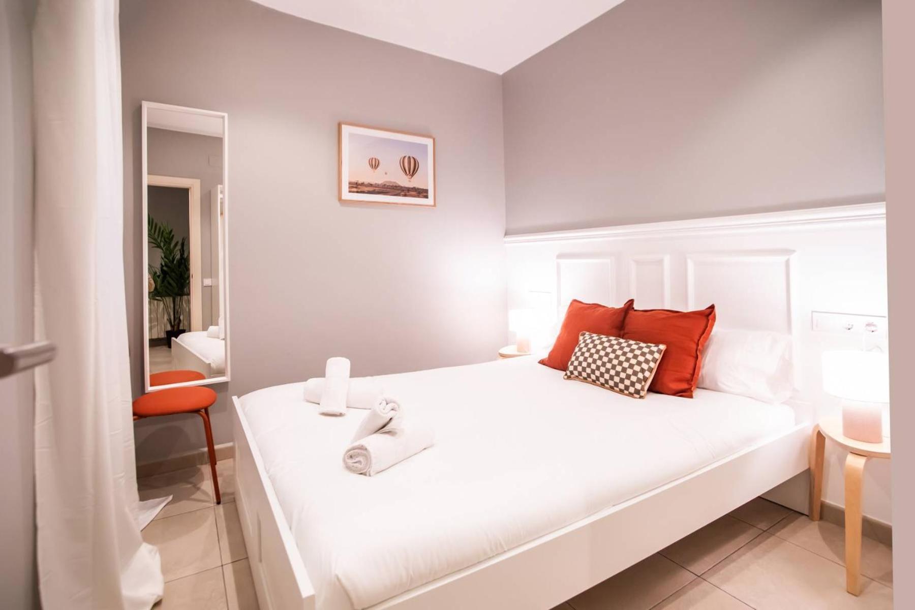 Apartamento P1mal1091- Fantastic 3bed Steps Away From Sagrada